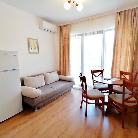 Cabacum Plaza Beach Apartments - High-Speed Wifi 골든샌드 외부 사진